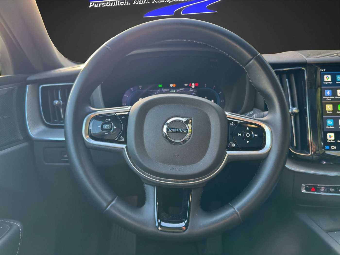 Volvo  B4 D AWD Plus Dark