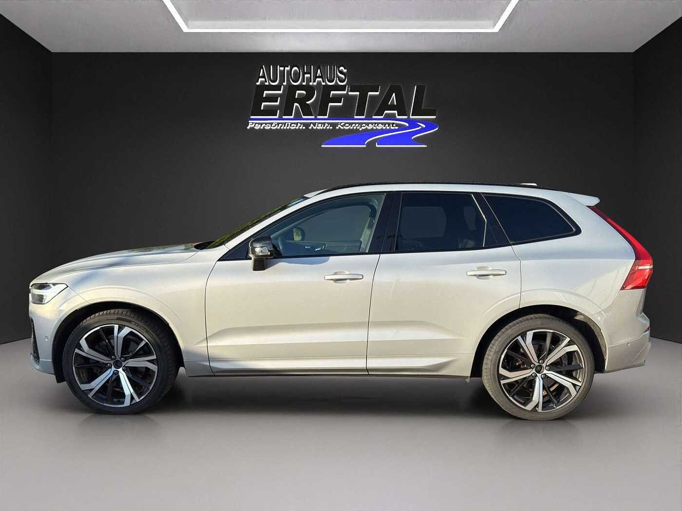 Volvo  B4 D AWD Plus Dark