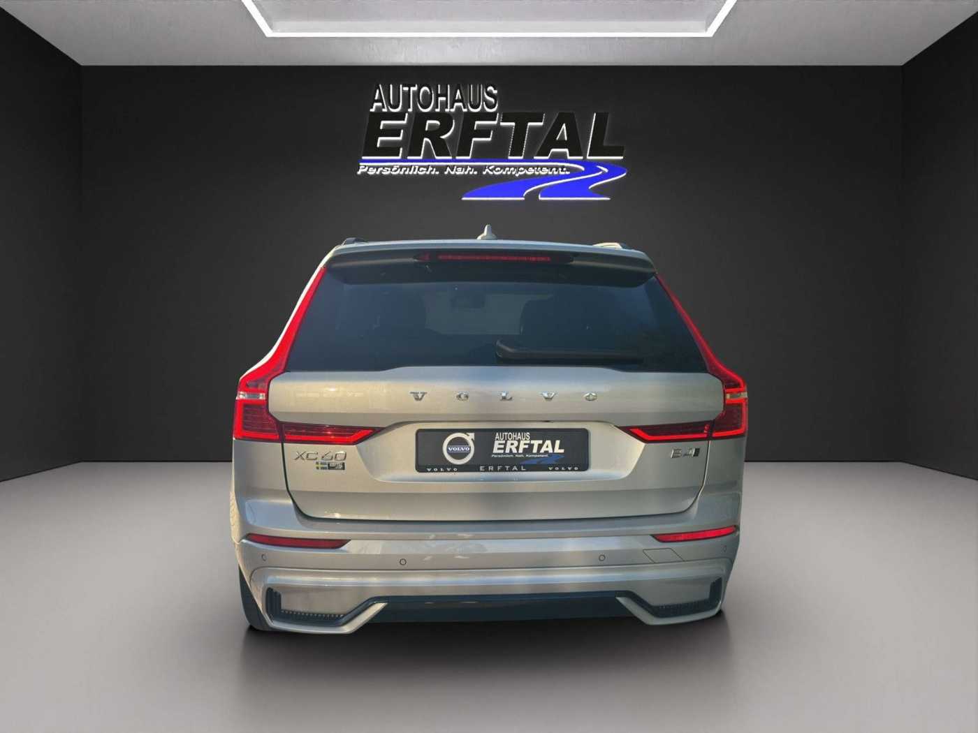 Volvo  B4 D AWD Plus Dark