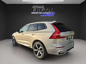 Volvo  B4 D AWD Plus Dark