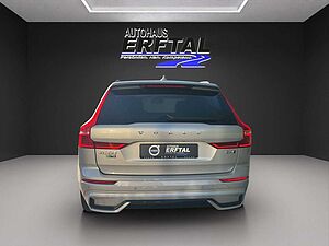 Volvo  B4 D AWD Plus Dark