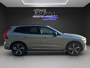 Volvo  B4 D AWD Plus Dark