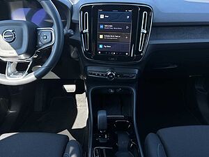 Volvo  XC40