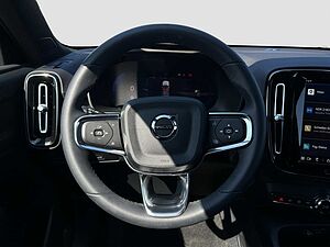 Volvo  XC40