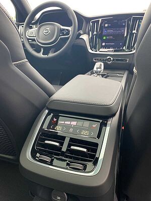Volvo  Ultimate B4 D AWD 8-Gang