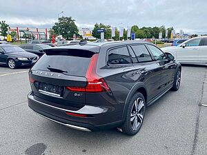 Volvo  Ultimate B4 D AWD 8-Gang