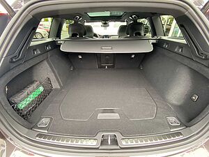 Volvo  Ultimate B4 D AWD 8-Gang