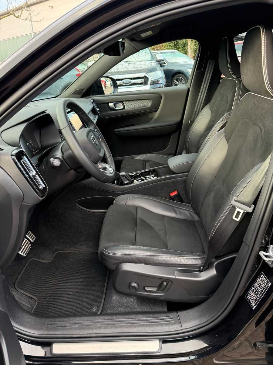 Volvo  T4 R DESIGN PHEV +CAM +LED+PRIVACY+