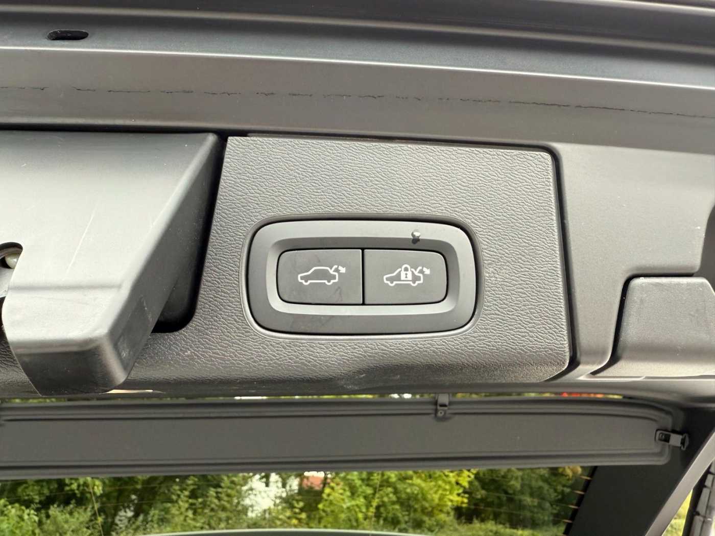 Volvo  T8 AWD INSCRIPTION+WOOL+AHK+B&W+PANO+AKUSTI