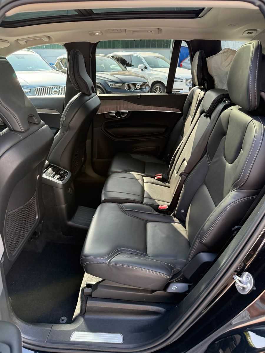 Volvo  T8 AWD PLUS DARK+AHK+CAM+PANO+BEL. SITZE+HK+