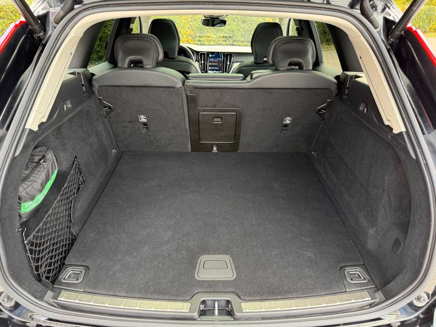 Volvo  PLUS DARK AWD GOOGLE+PANO+HARMAN