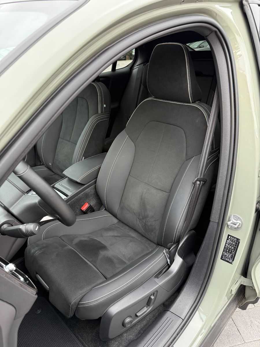 Volvo  SINGLE ULTIMATE+PILOT+PANO+BLIS+EL. SITZE+20'