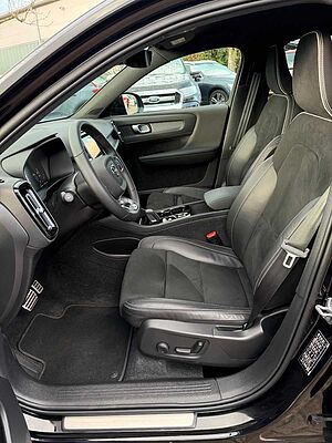 Volvo  T4 R DESIGN PHEV +CAM +LED+PRIVACY+