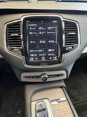 Volvo  B5 AWD INSCRIPTION+MASSAGE+AKUSTIK+STANHZG+