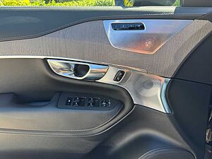 Volvo  B5 AWD INSCRIPTION+MASSAGE+AKUSTIK+STANHZG+