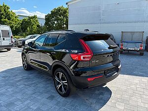 Volvo  B4 R-DESIGN+NAVI+ALCANTARA+EL. SITZE+CAM+PDC