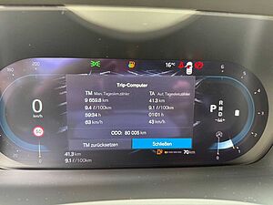 Volvo  B5 DIESEL PLUS BRIGHT+HARMAN+360°+PANO+AHK+