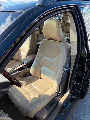 Volvo  D5 PREMIUM +SUBWOOFER+NAVI+XENON+SD+1.HAND