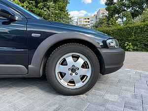 Volvo  D5 PREMIUM +SUBWOOFER+NAVI+XENON+SD+1.HAND