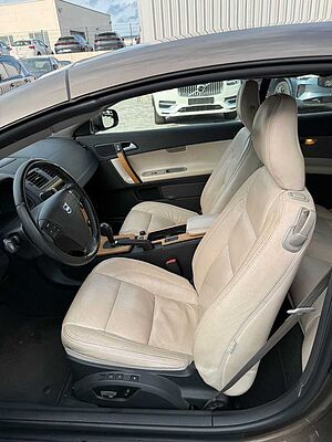 Volvo  D3 SUMMUM+HEICO 144KW+8FACH+UNFALLFREI+LEDER