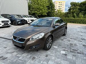 Volvo  D3 SUMMUM+HEICO 144KW+8FACH+UNFALLFREI+LEDER