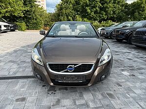 Volvo  D3 SUMMUM+HEICO 144KW+8FACH+UNFALLFREI+LEDER