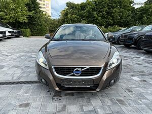 Volvo  D3 SUMMUM+HEICO 144KW+8FACH+UNFALLFREI+LEDER