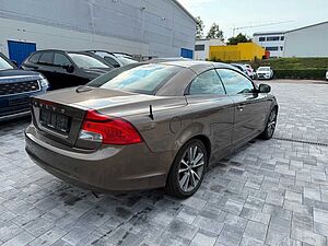 Volvo  D3 SUMMUM+HEICO 144KW+8FACH+UNFALLFREI+LEDER