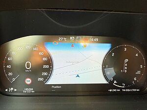 Volvo  D5 AWD R-DESIGN+B&W SOUND+8FACH+AHK+360°CAM