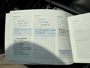 Volvo  D5 AWD R-DESIGN+B&W SOUND+8FACH+AHK+360°CAM