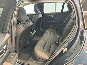 Volvo  ULTIMATE DARK +360+STANDHZG+AHK+19'PRIVACY