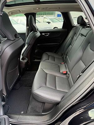 Volvo  PLUS DARK AWD GOOGLE+PANO+HARMAN