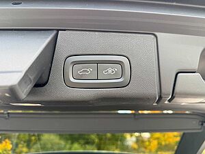 Volvo  PLUS DARK AWD GOOGLE+PANO+HARMAN