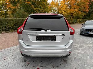 Volvo  D4 SUMMUM AUTO+KISI+PANO+PRIVACY+NAVI+LEDER