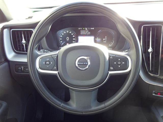 Volvo  T8 R Design Plug-In AWD AHK Luftfw PANO ACC