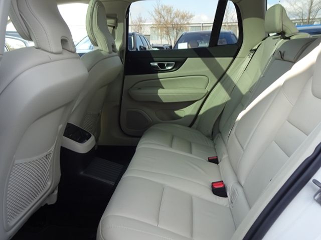 Volvo  T6 Inscription Plug-In AWD PANO ACC Kamera