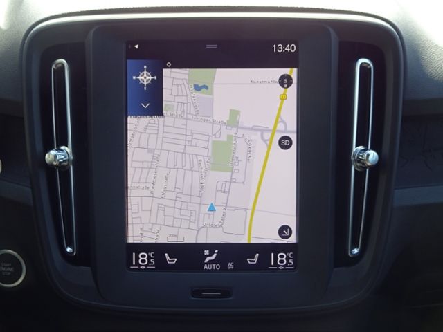 Volvo  T3 Momentum Core 2WD BLIS Navi Kamera