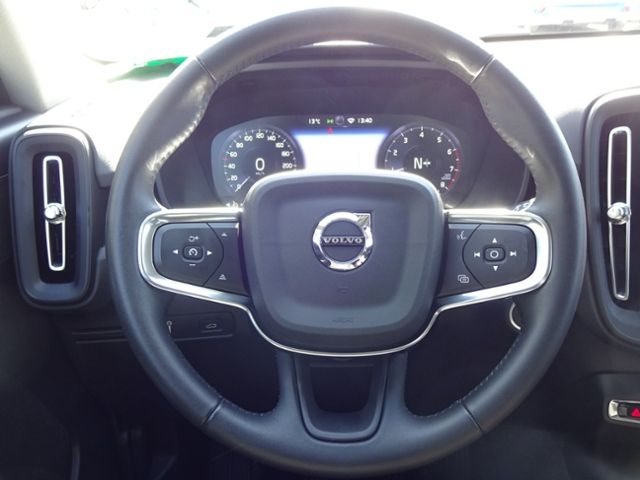 Volvo  T3 Momentum Core 2WD BLIS Navi Kamera
