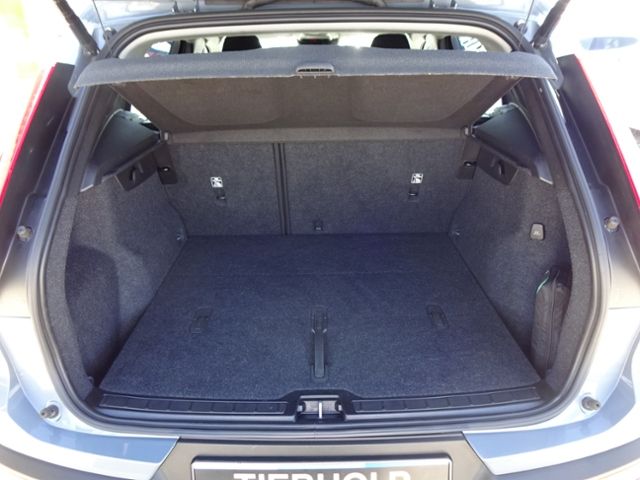 Volvo  T3 Momentum Core 2WD BLIS Navi Kamera
