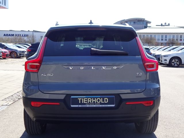 Volvo  T3 Momentum Core 2WD BLIS Navi Kamera