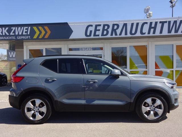 Volvo  T3 Momentum Core 2WD BLIS Navi Kamera