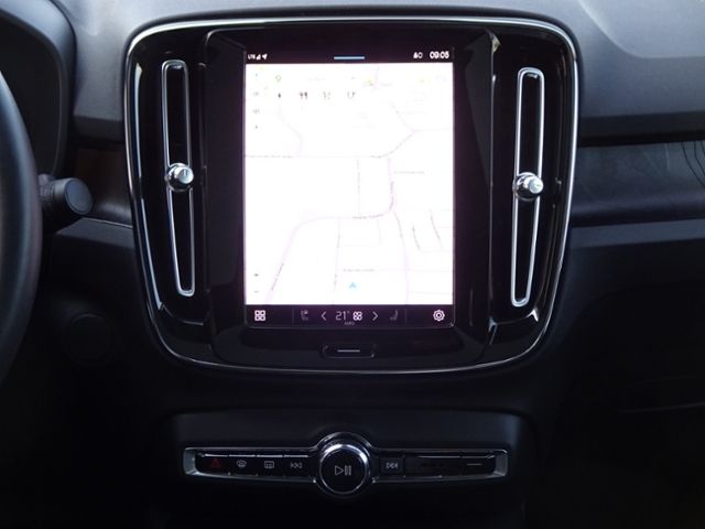 Volvo  P8 Ultimate Pure Electric Twin Engin AWD ACC