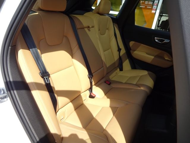 Volvo  T6 Inscription Plug-In ACC 360° PANO Google