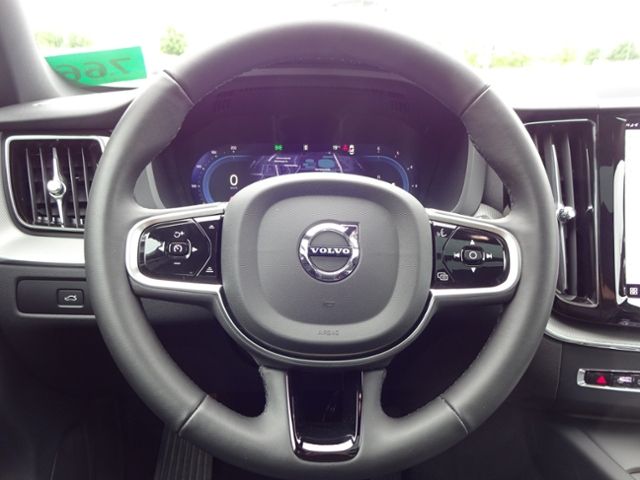 Volvo  B4 Plus Dark AWD ACC PANO BLIS 360°