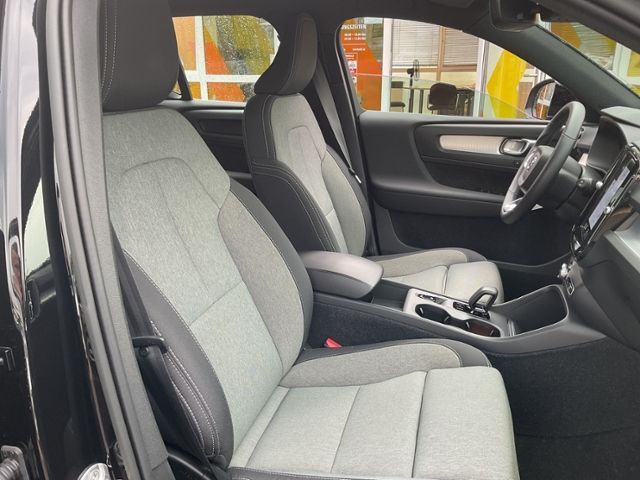 Volvo  T4 Core Plug-In 2WD AHK 360° Navi Keyless