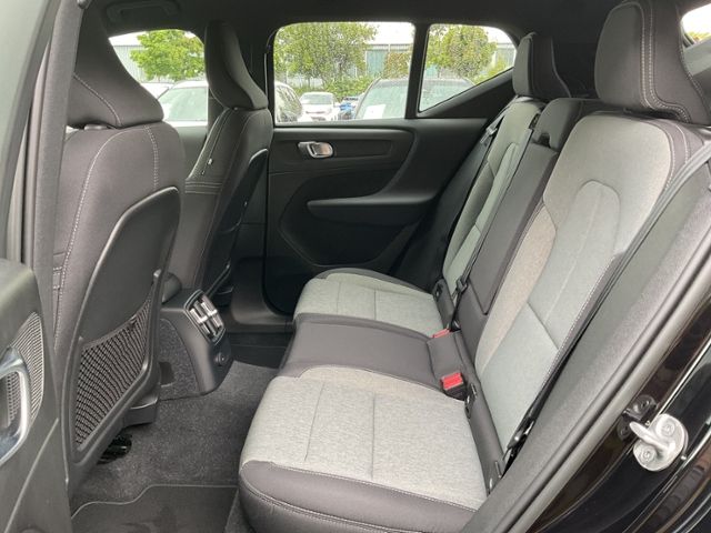 Volvo  T4 Core Plug-In 2WD AHK 360° Navi Keyless