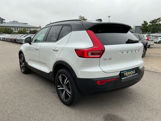 Volvo  R Design B4 AT 2WD 360° Leder Pano LED
