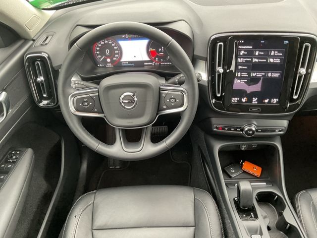 Volvo  T4 Core Plug-In AHK LEDER KAMERA CARPLAY
