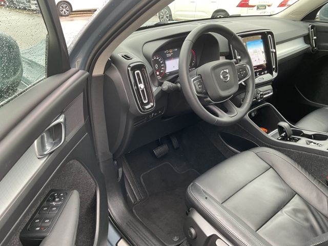 Volvo  T4 Core Plug-In AHK LEDER KAMERA CARPLAY