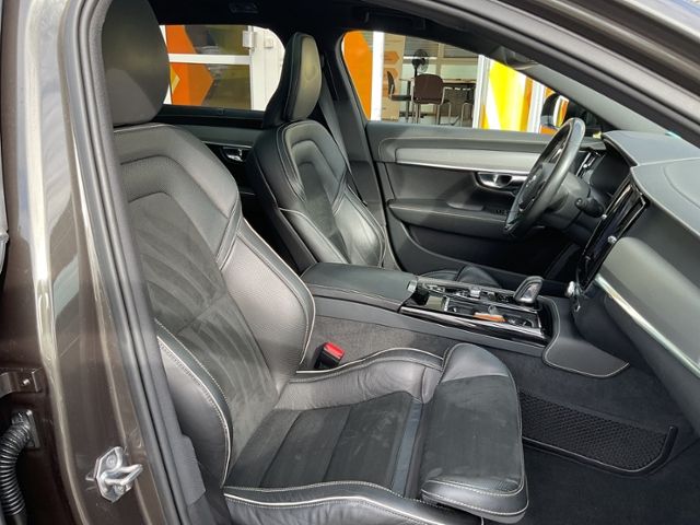 Volvo  T8 R Design Plug-In AWD AHK PANO ACC
